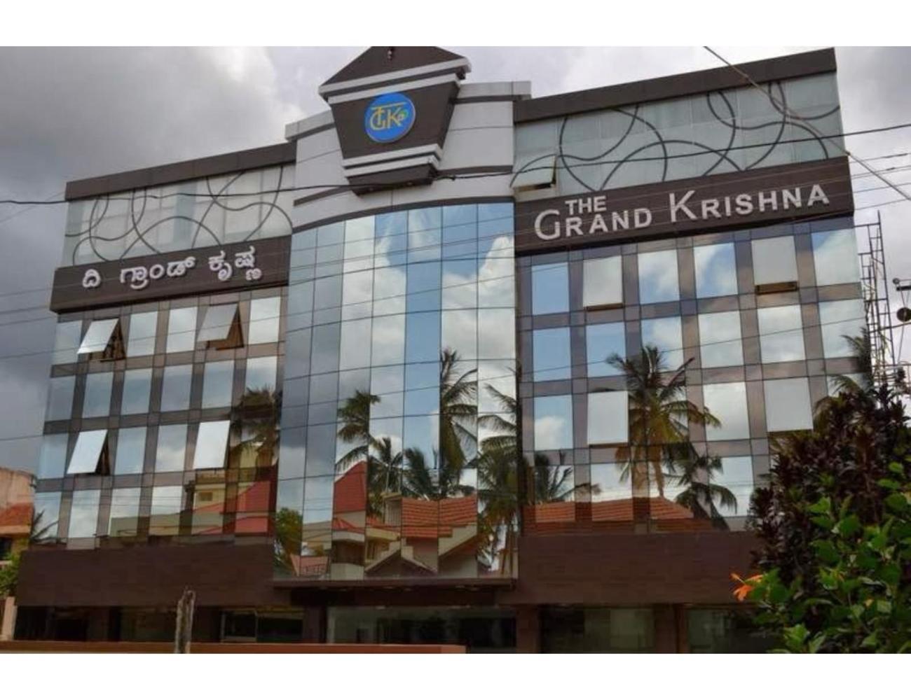 The Grand Krishna Luxury Hotel, Chikmagalūr Exteriör bild